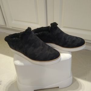 Camo slip on sneaker, fur lined. slight wedge size 9.5
